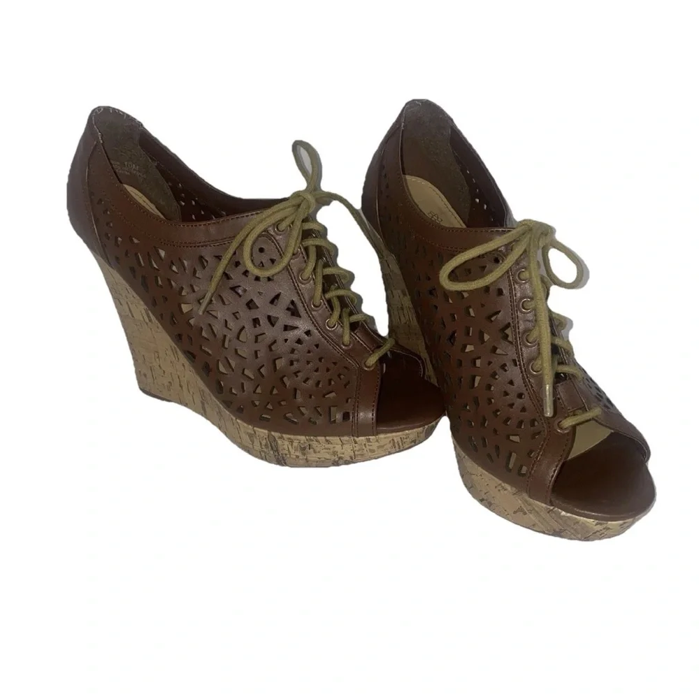 Women's Brown Lace Up Wedge Sandals Size 10 Peep Toe shoes